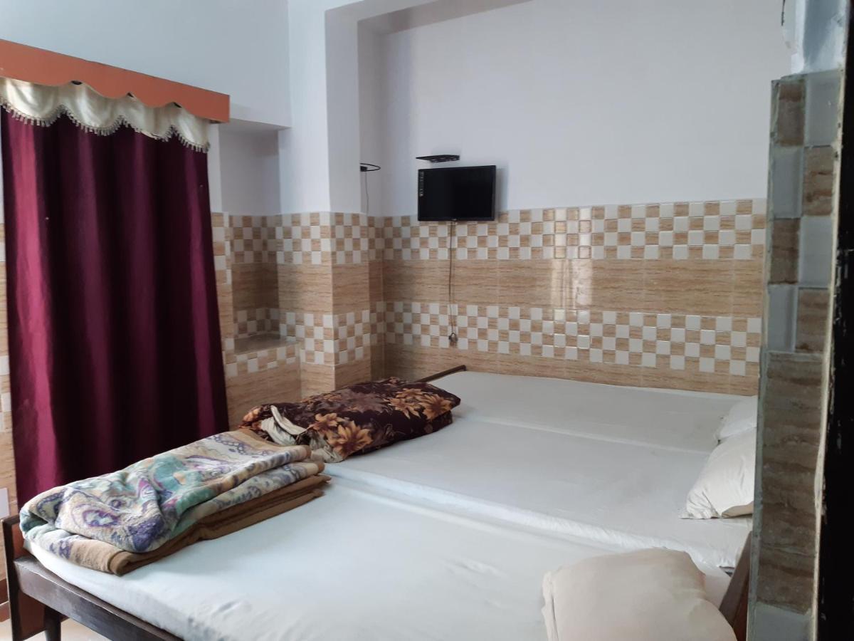 Hotel Yuvraj Патна Экстерьер фото